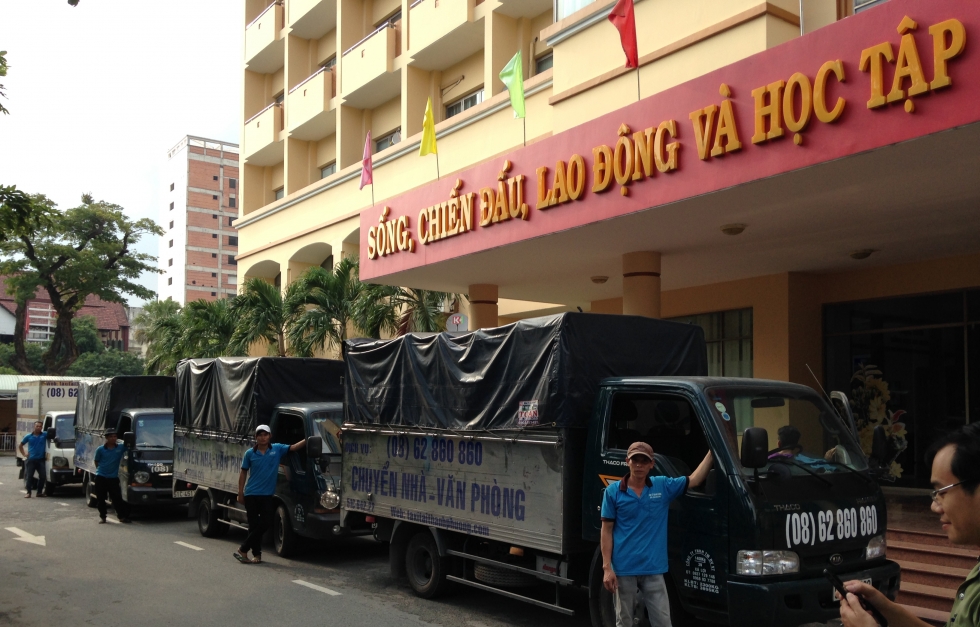Xe taxi tải dịch vụ cho thuê xe tải chở hàng TPHCM giá rẻ công ty Thành Phương