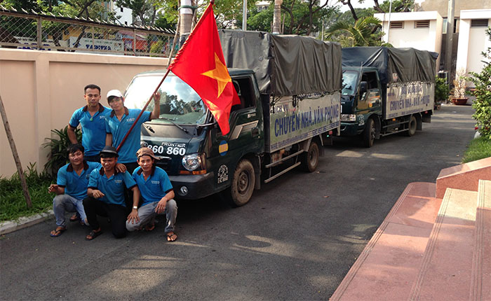 Đội ngũ nhân viên dịch vụ chuyển nhà quận Tân Bình TPHCM